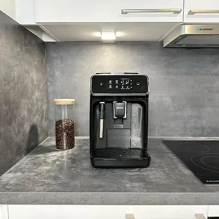 Neu & Schick: Kueche Inkl. Kaffee